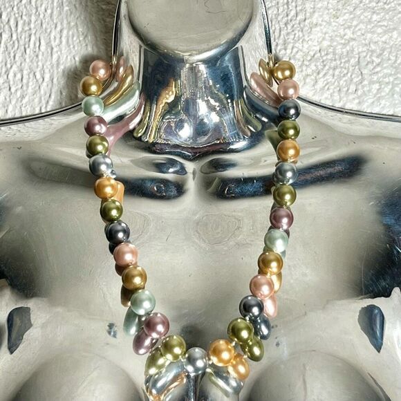 KJL Kenneth Jay Lane Inaugural 'First Lady' 18" Faux Pearl Necklace 2009 - Picture 2 of 5